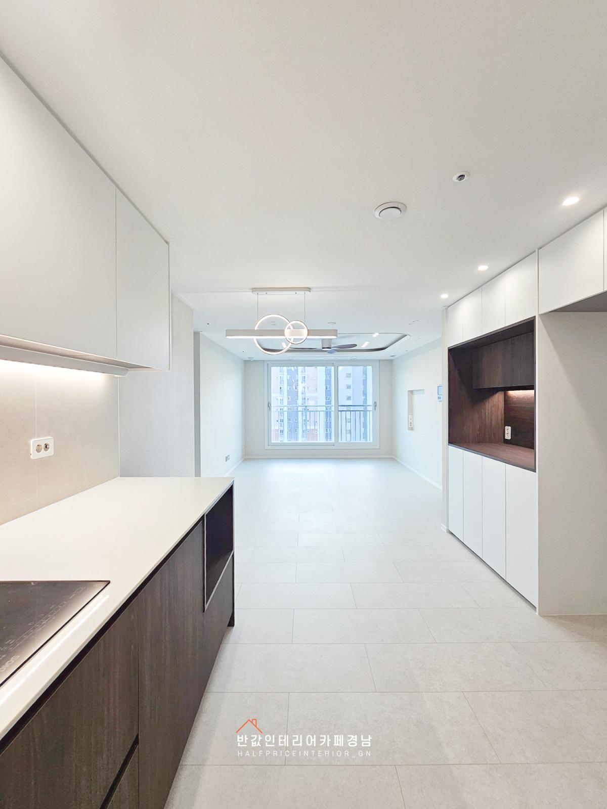 김해율하원메이저자이아파트인테리어3.png.jpg